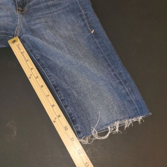 Good American Maternity Good Legs Bermuda Jean Shorts 0 25 - Picture 7 of 8